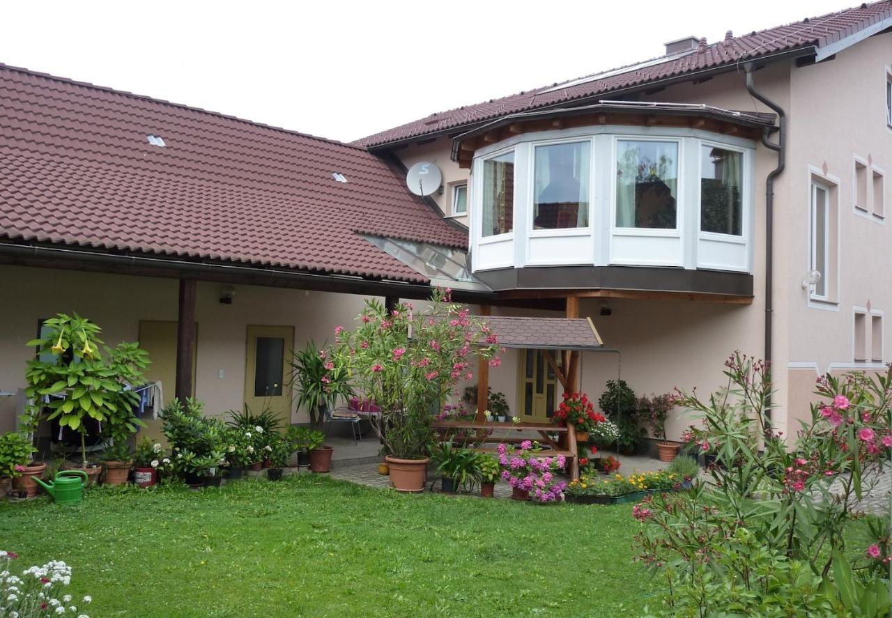 Gertis Blumenhof Privatzimmer, Ferienwohnung Gmund  Exteriör bild